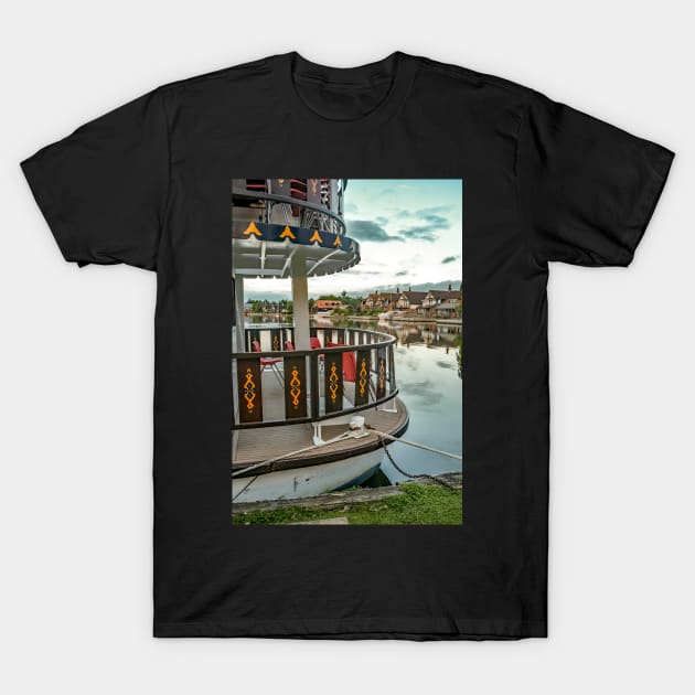 Boat on the River Bure in Horning, Norfolk T-Shirt by yackers1